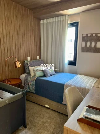 Imagem Apartamento de Luxo no Leblon: 2 Quartos, 1 Suíte, 2 Salas, 1 Vaga - Temporada para 4 Pessoas, perto da Praia - RJ