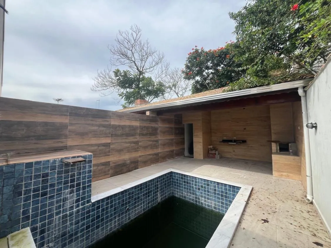 Imagem CASA NOVA 3 DORM COM PISCINA LADO PRAIA NO BOPIRANGA EM ITANHAEM