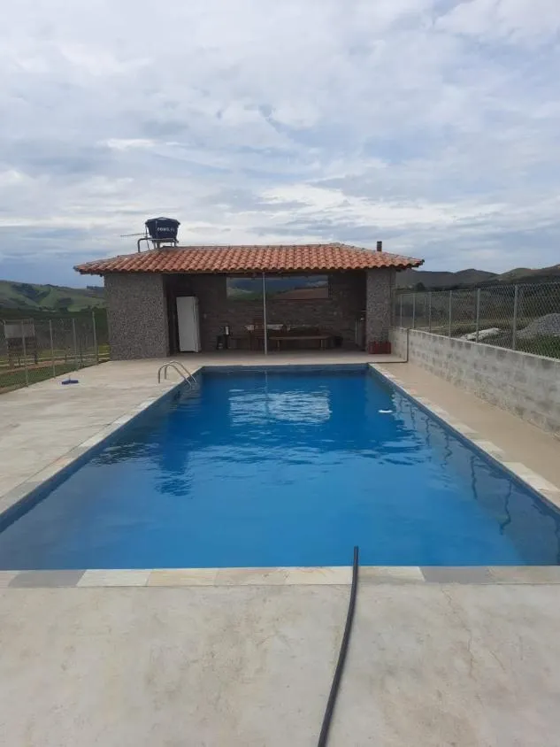 Imagem Vendo uma fazendinha espetacular em Carmópolis de Minas/MG 35 hectares