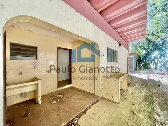 Imagem Casa Alto Padrão p/ Reformar na Granja Viana - Oportunidade