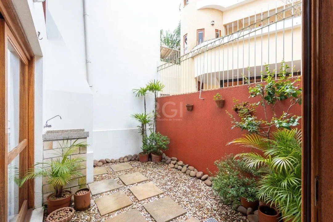 Imagem Casa Condominio para Venda - 225.18m², 3 dormitórios, sendo 1 suites, 2 vagas - Jardim Isabel