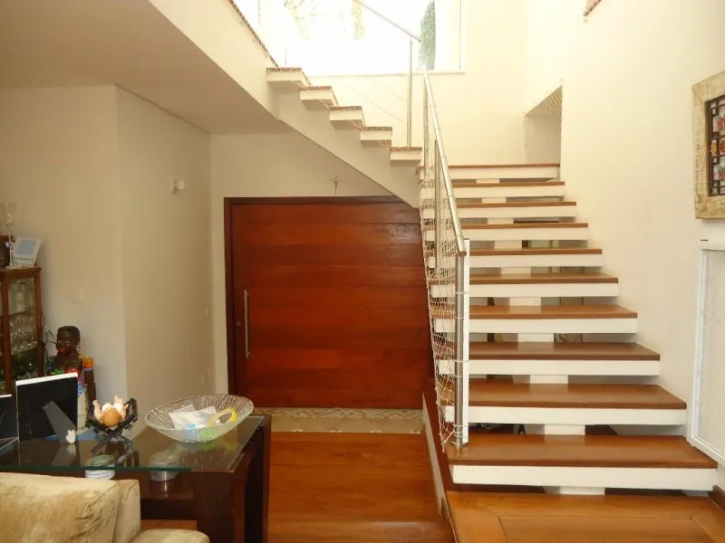 Imagem Casa de luxo em condomínio exclusivo com 4 suítes e 500m² em Valinhos-SP no Condomínio Village Visconde de Itamaracá.
