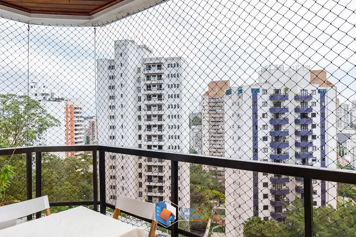 Imagem APTO À VENDA, COM 154M², 4 QUARTOS (1 SUÍTE), SACADA ENVIDRAÇADA, PISO EM PORCELANATO E PLANEJADOS EM TODOS AMBIENTES 8º ANDAR, 2 VAGAS VILA ANDRADE.