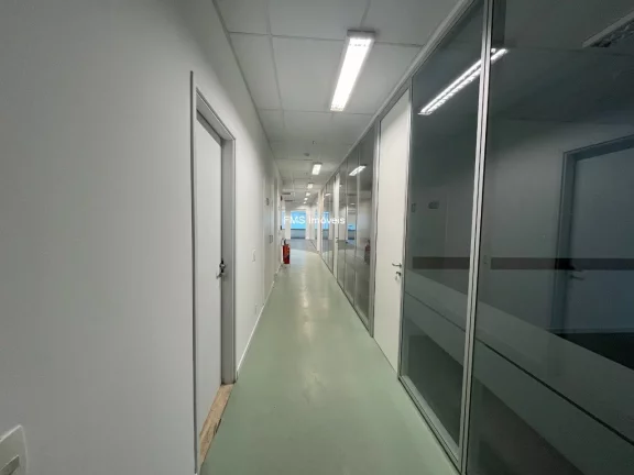 Imagem Conjunto Comercial de Alto Padrão na Vila Olímpia, São Paulo-SP: 46 Vagas de Garagem, 1.507m² de Área!