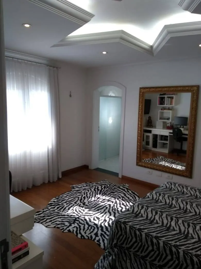 Imagem Luxuosa Casa em Santana de Parnaíba ? 5 Suítes, Piscina Iluminada e Área Gourmet