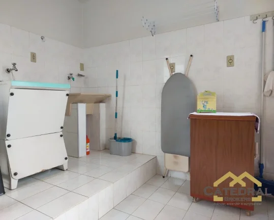 Imagem Casa térrea com 3 dormitórios à Venda por R$660.000,00 no bairro Pacaembu Jundiaí/SP