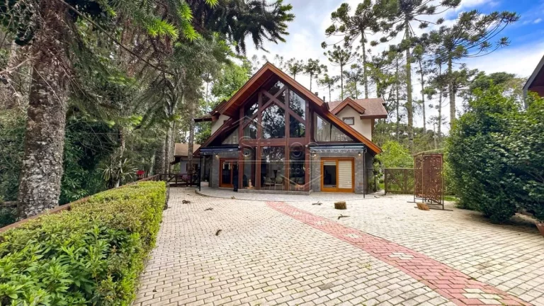 Imagem Casa de Condomínio em Campos do Jordão
