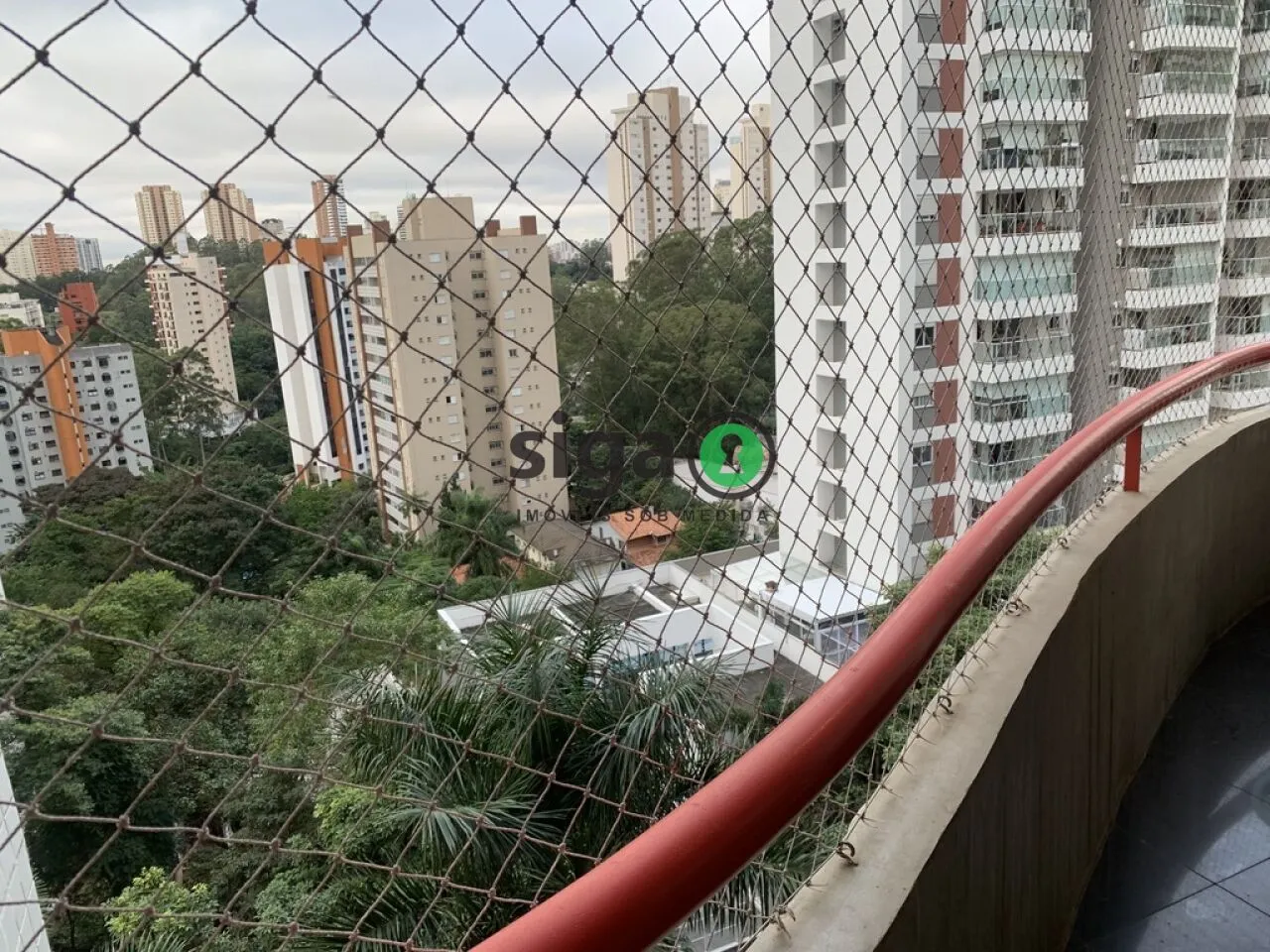 Imagem VENDE na Vila Andrade (Região do Morumbi) Apartamento com 3 quartos suítes e 4 Vagas + Depósito