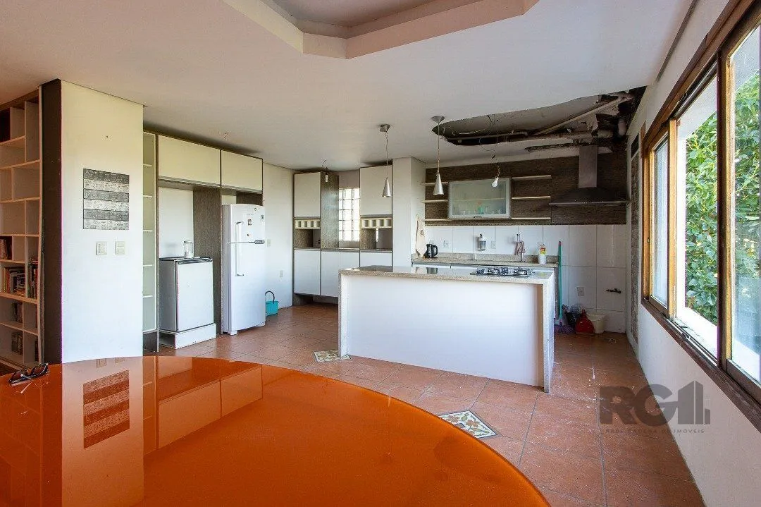 Imagem Casa para Venda - 380m², 4 dormitórios, sendo 1 suites, 4 vagas - Vila Assunção