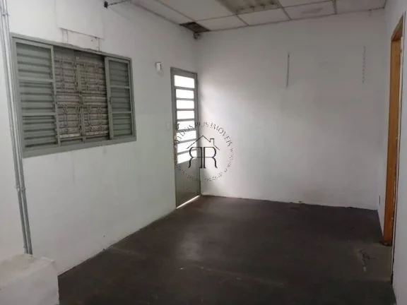 Imagem Salão Comercial à Venda - Vila Ema | Rua Uhland
Localização Estratégica, Estrutura Versátil e ...