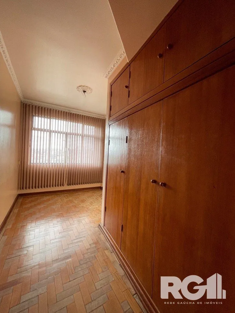 Imagem 303m2 Apartamento com 5 dormitórios no centro da capital.