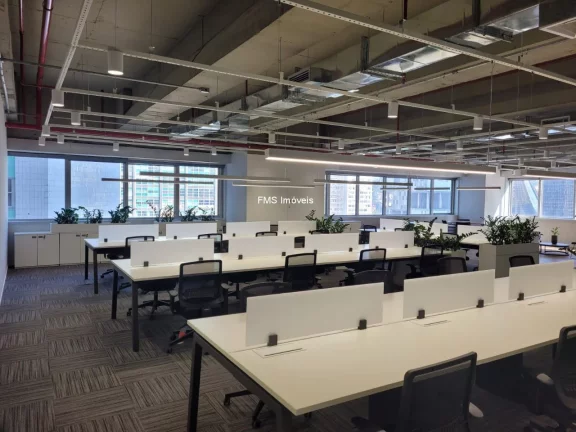 Imagem Conjunto comercial com 381m² mobiliado no Rio de Janeiro.