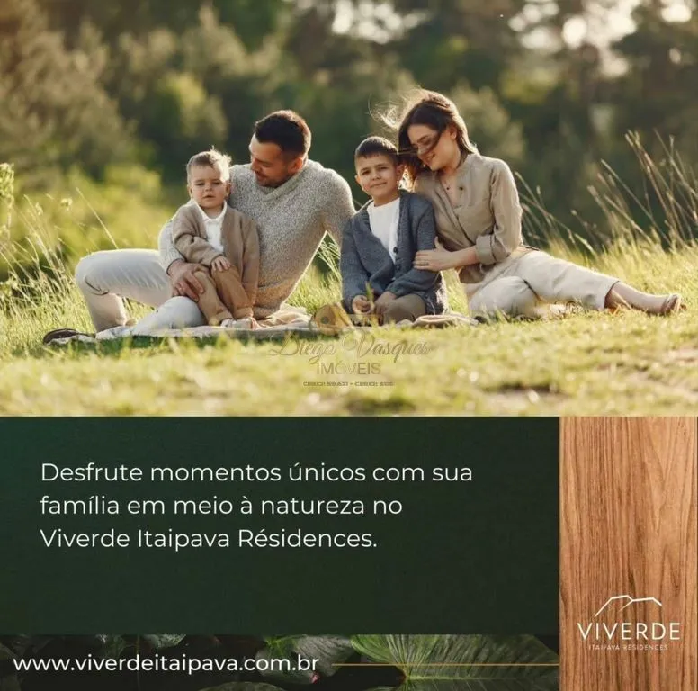 Imagem Casa em Condomínio para Venda em Petrópolis / RJ no bairro Itaipava