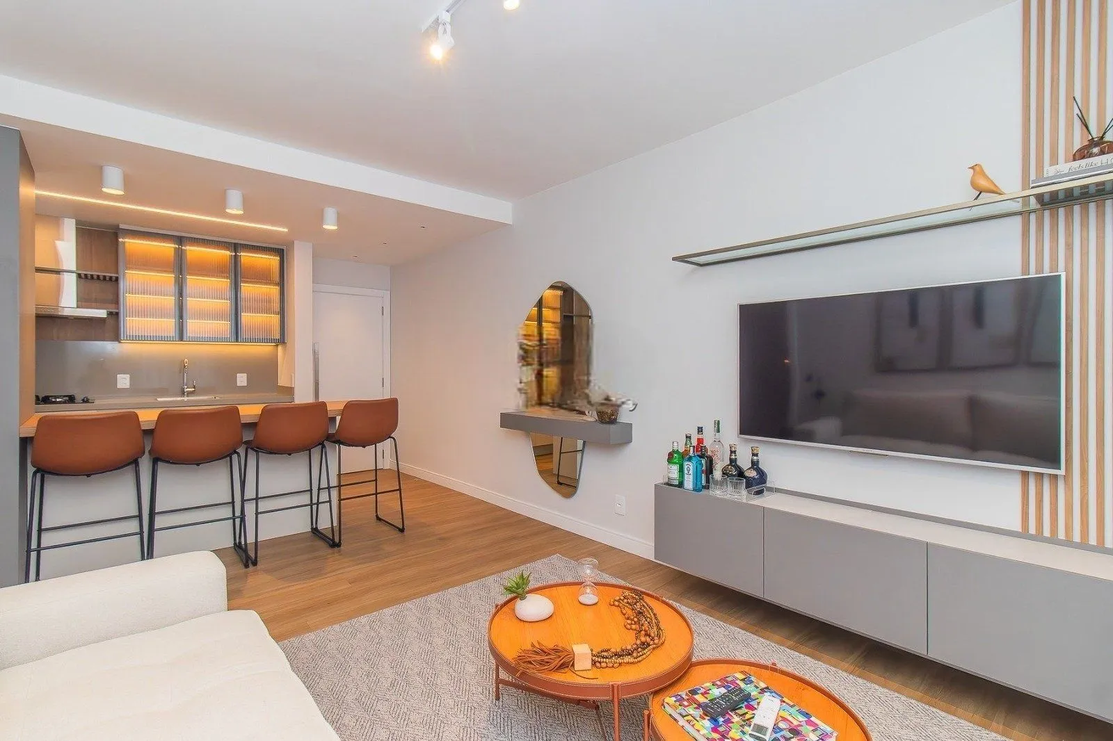 Imagem Apartamento à venda em Porto Alegre - pronto para morar, totalmente reformado.
