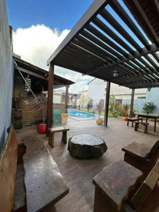 Imagem Vendo Casa, Porteira Fechada, com 250 m², 4 quartos s/ 2 suítes, sala p/ 3 ambientes, piscina, e 3 vagas
