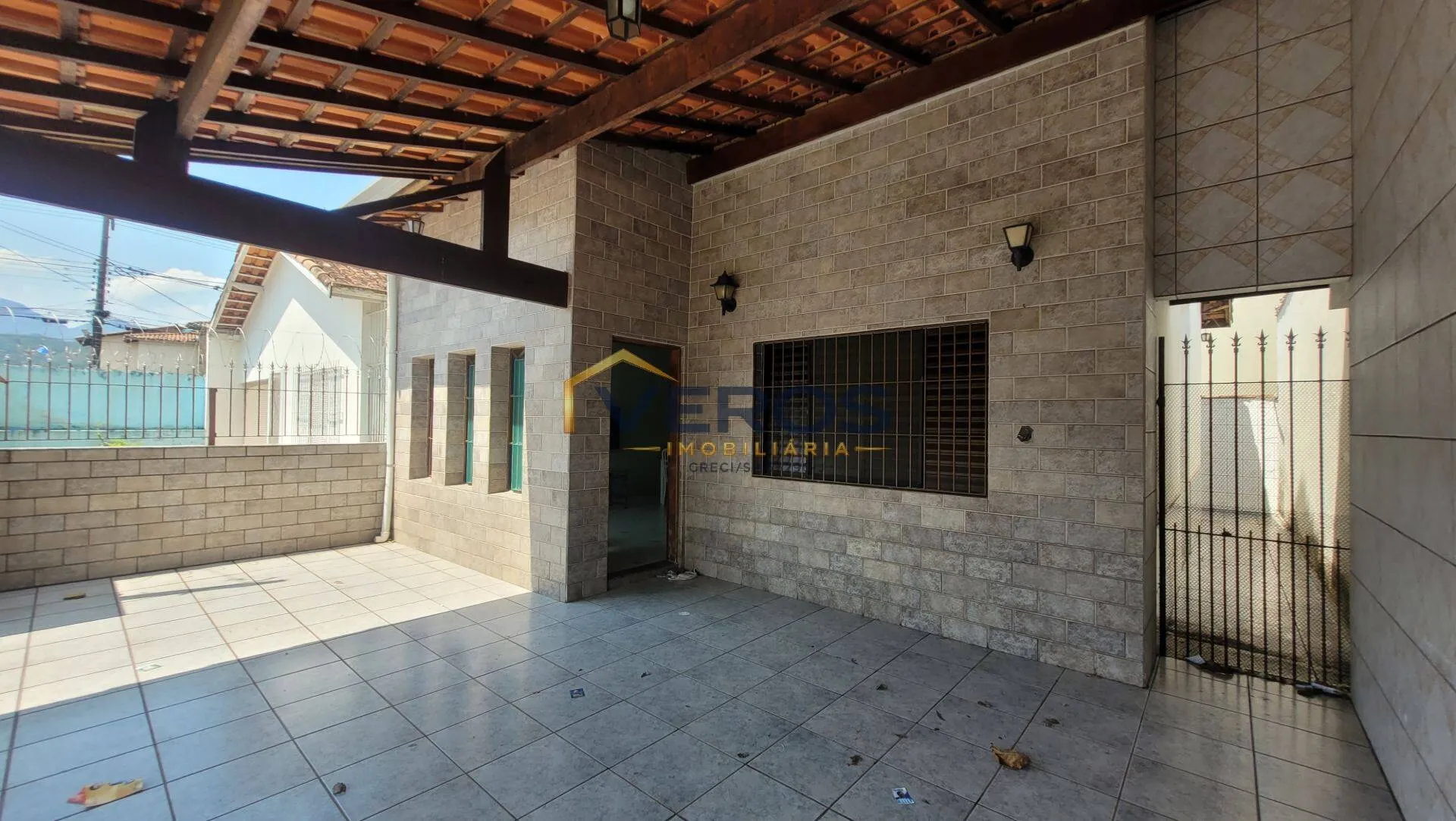 Imagem Casa com 2 quartos à venda no Indaiá - Caraguatatuba/SP