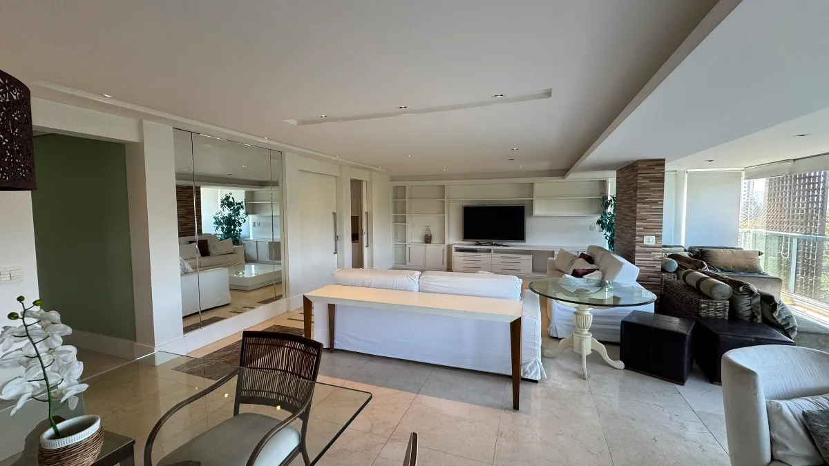 Imagem Apartamento para locação em Chácara Santo Antônio (Zona Sul) com 4 quartos, sendo 4 suítes, 242m2