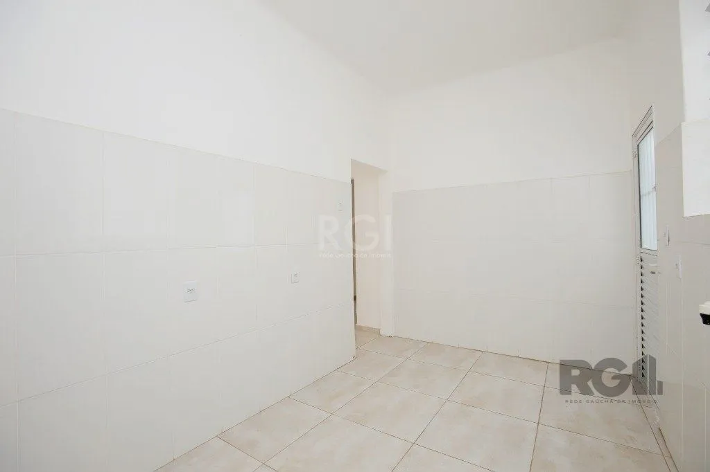 Imagem Prédio 3 andares. Composto de salas e apartamentos