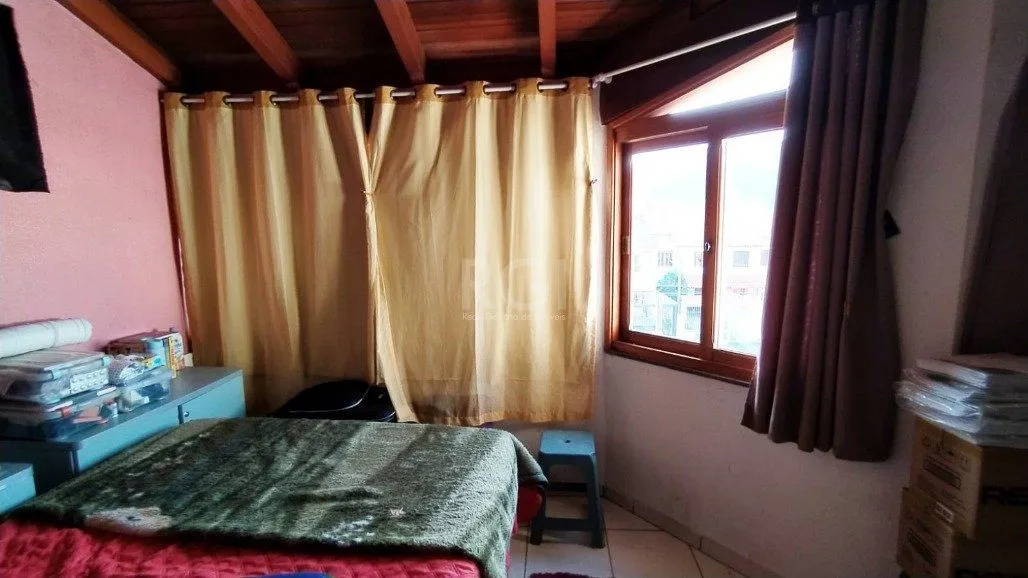 Imagem Sobrado para Venda - 136m², 4 dormitórios, sendo 2 suites, 2 vagas - Aberta dos Morros