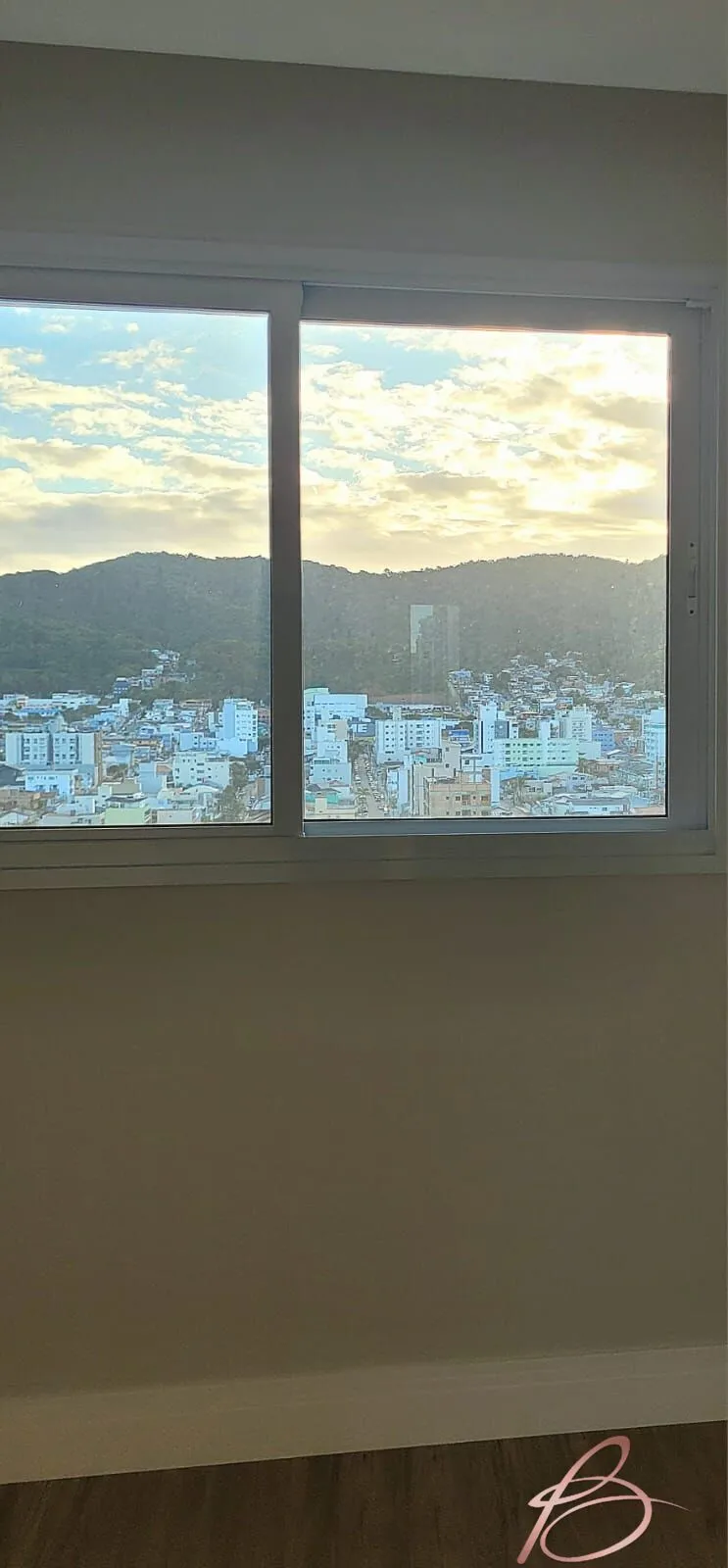 Imagem Apartamento Alto Padrão 2 suítes e 2 demi a 500 metros do mar