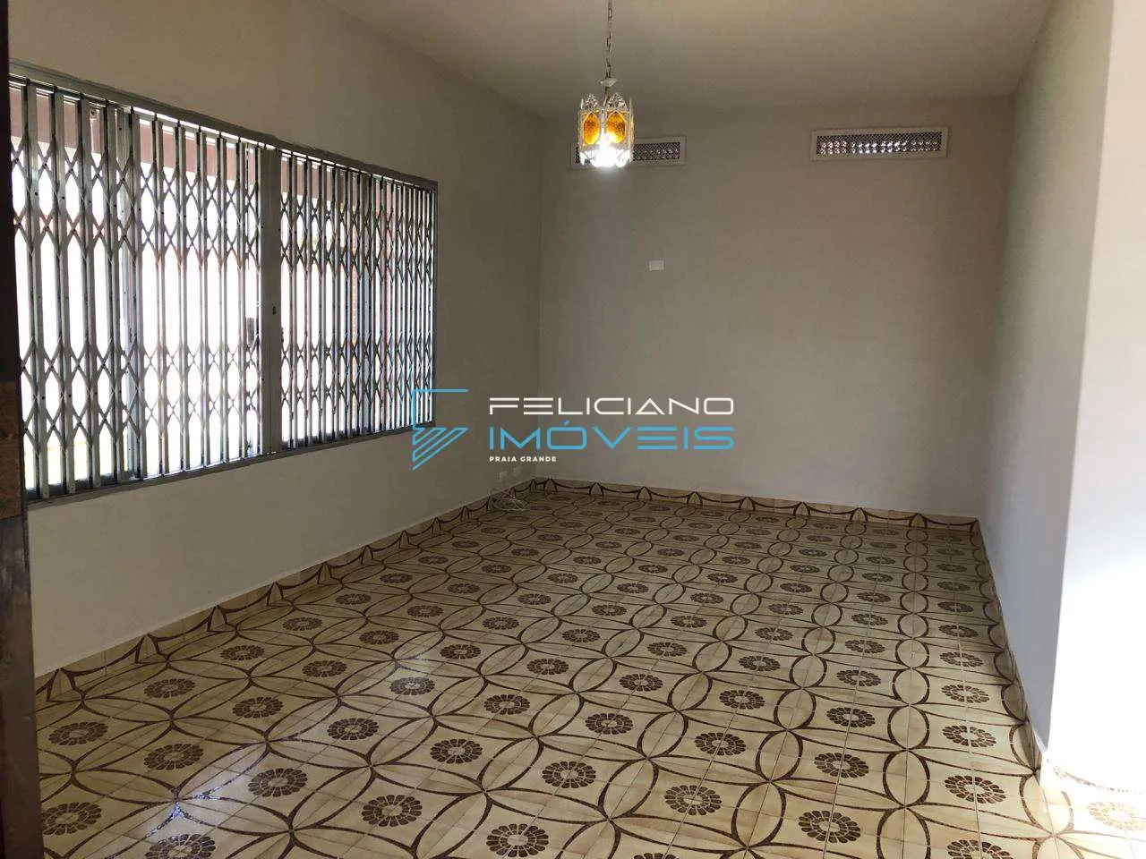 Imagem Casa com 5 quartos, Flórida, Praia Grande - R$ 951 mil, Cod: 5604