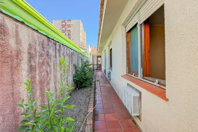 Imagem Casa para venda no bairro Jardim Lindóia em Porto Alegre