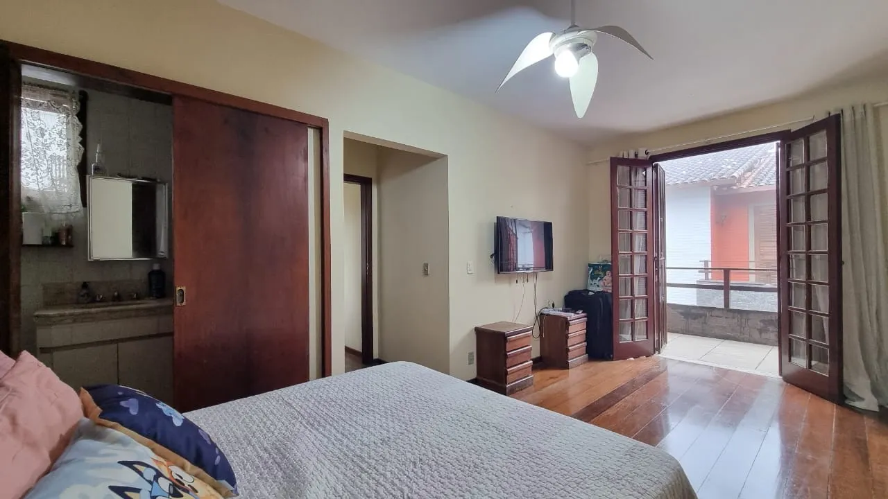 Imagem Casa em Condomínio para Venda em Teresópolis / RJ no bairro Alto