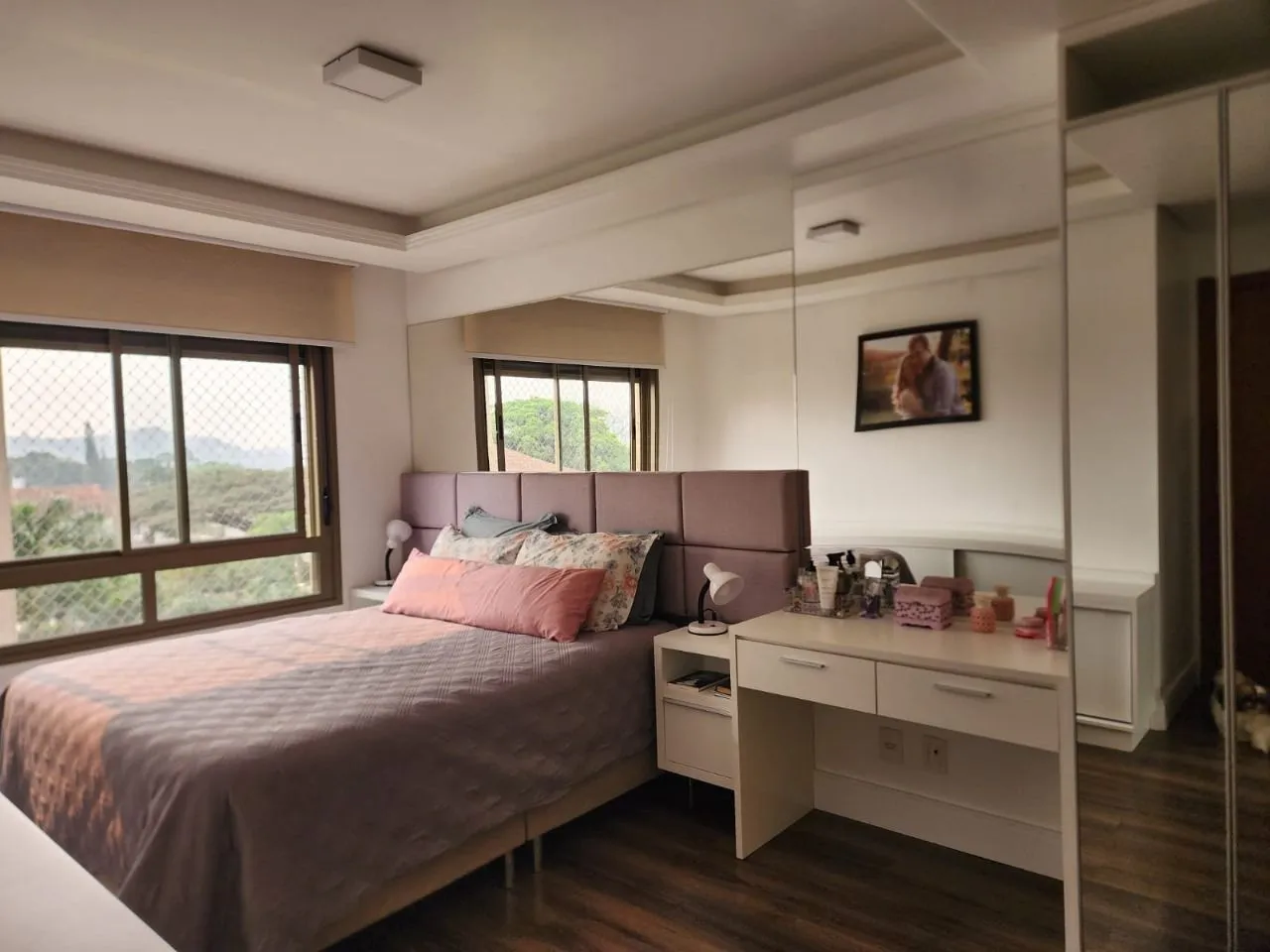 Imagem Apartamento com 03 quartos (01 suíte) e 02 Vagas no Bairro Cavalhada