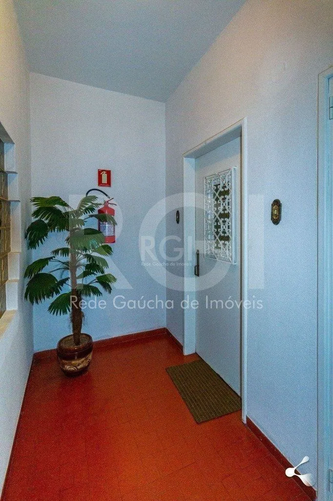 Imagem #Apartamento de 3 dormitórios com vaga de garagem no bairro Cidade Baixa.