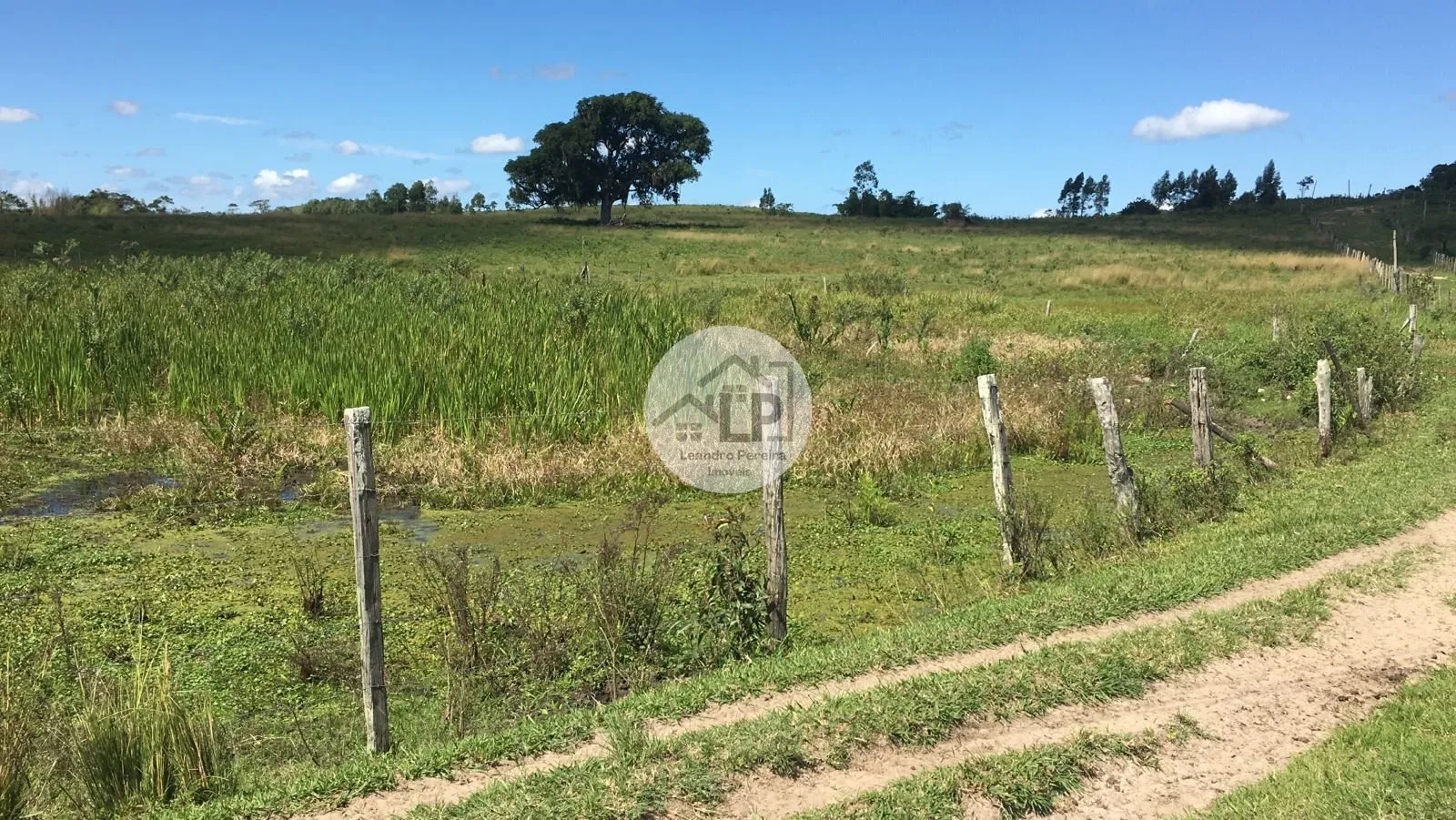 Imagem Fazenda/Sítios/Chácaras de 2300000m² no bairro Banqueiros, em Araruama