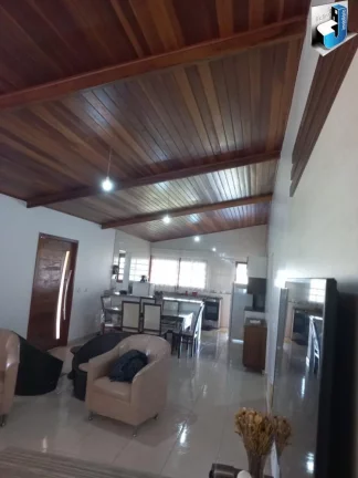 Imagem Vendo Chácara - O Refúgio dos Seus Sonhos em Quadra/SP!