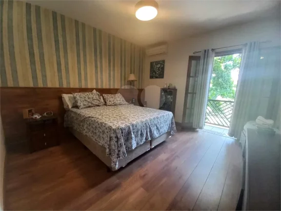 Imagem Casa à venda com 5 quartos, sendo 3 suítes, em Butantã, São Paulo - SP
