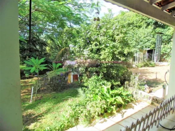 Imagem Chácara com muito verde dentro de condomínio Residencial