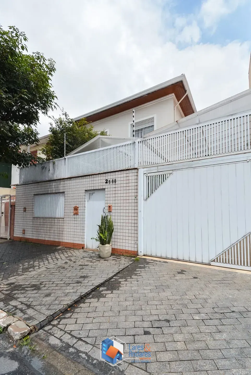 Foto do imóvel Casa para venda em Ipiranga com 3 quartos, sendo 1 suíte, 200m² em Rua Cipriano Barata