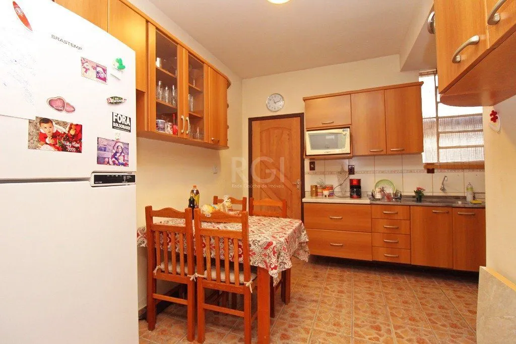 Imagem Casa para Venda - 150m², 4 dormitórios, sendo 1 suites, 3 vagas - Nonoai