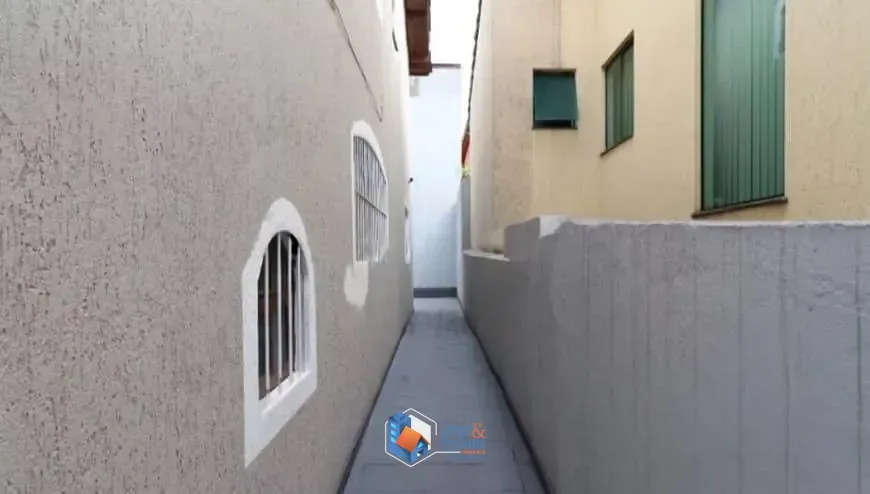 Imagem SOBRADO À VENDA, COM 3 DORMS SENDO UMA SUÍTE, ARMARIO NA COZINHA E QUARTOS, 2 VAGAS - VILA SANTA MARIA