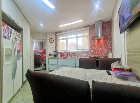 Imagem Apartamento com 152 metros quadrados cozinha, 3 salas com 1 lavabo, 3 quartos com suítes, varanda, closet, 3 vagas de garagem