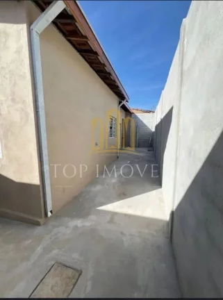 Imagem Casa à Venda no Bosque dos Eucaliptos – Recém-Reformada, Espaçosa e Pronta para Morar! Se você está em busca de conforto, praticidade e uma localização privilegiada, encontrou o seu novo lar!