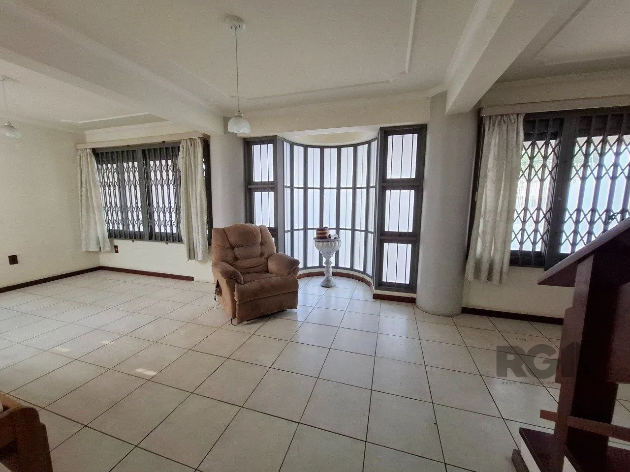 Imagem Casa com 537,00 m² com 04 dormitórios no Bairro Tristeza
