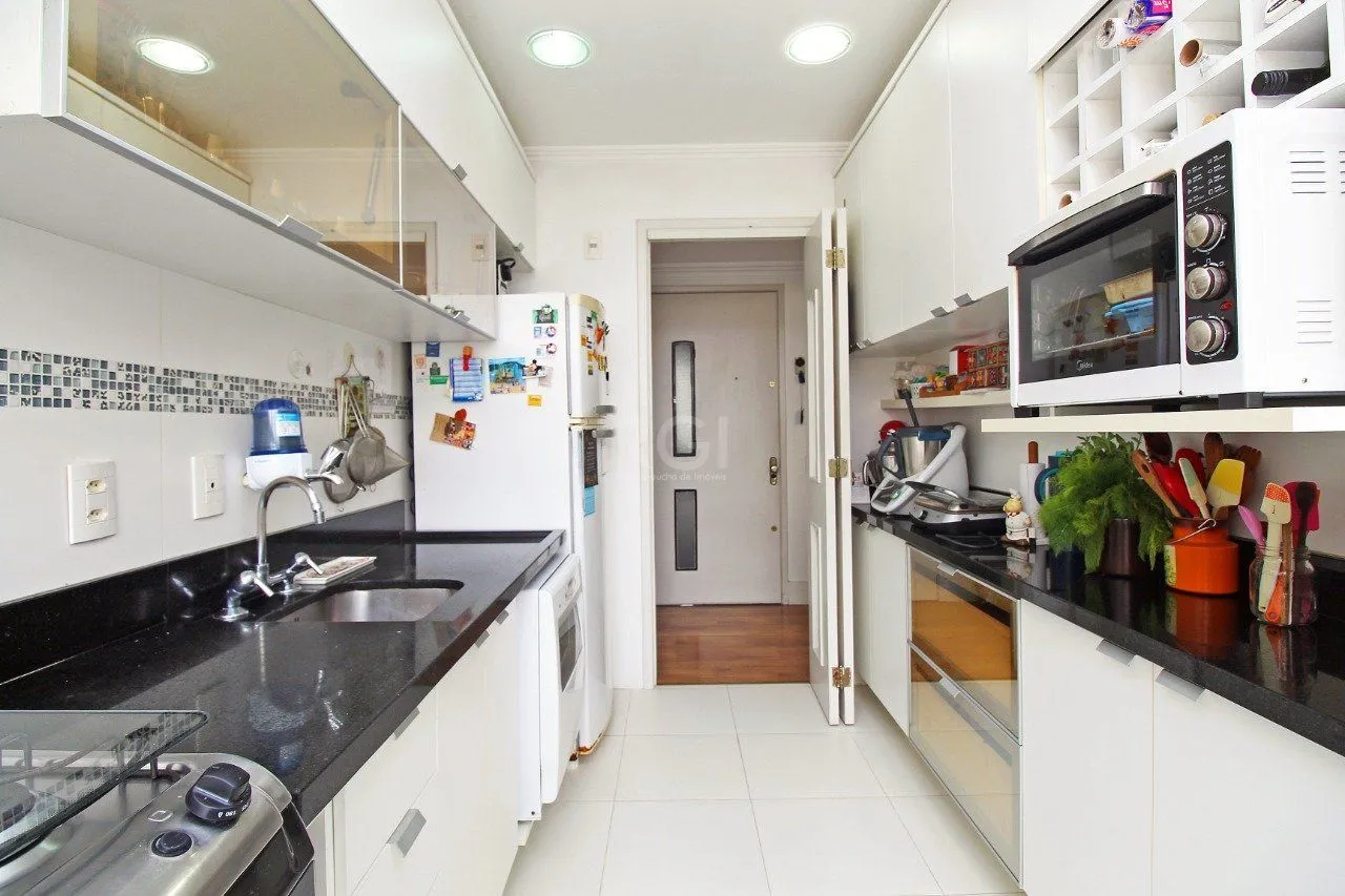 Imagem Apartamento 2 dormitórios, no bairro Floresta, Porto Alegre/RS