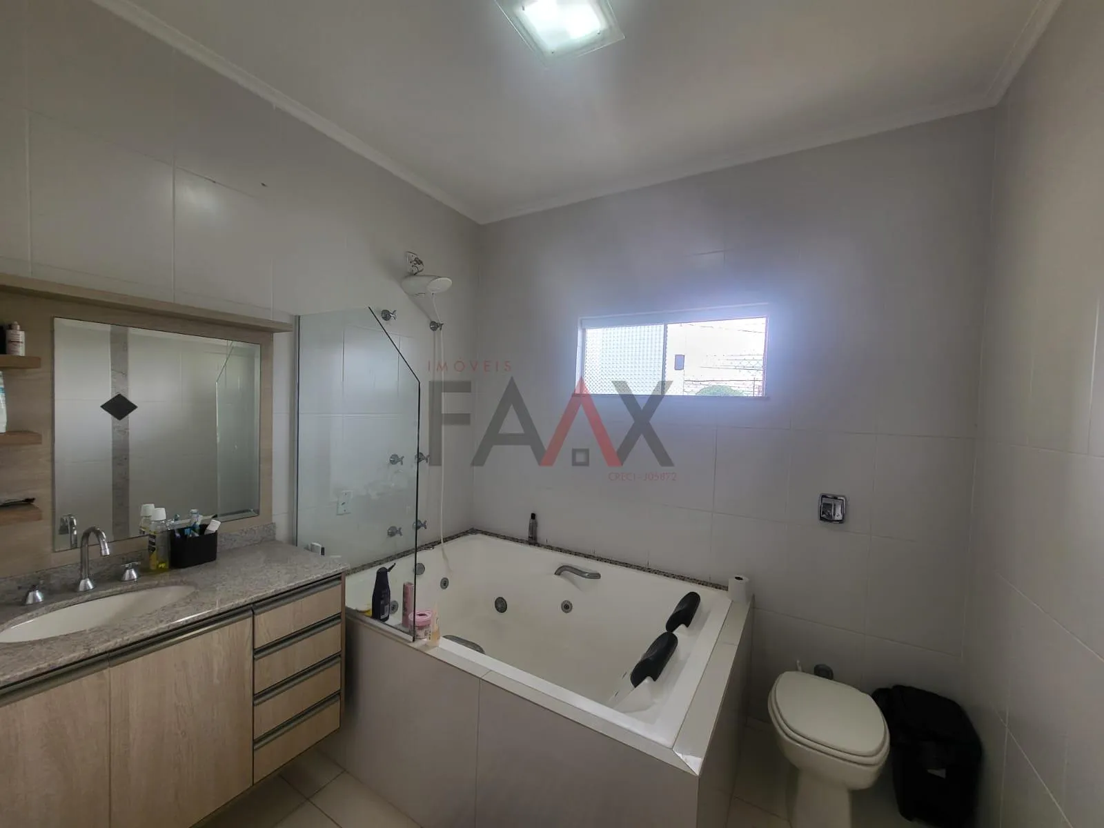 Imagem Sobrado com 3 dormitórios à venda,173.00 m², Alto da XV, GUARAPUAVA - PR
