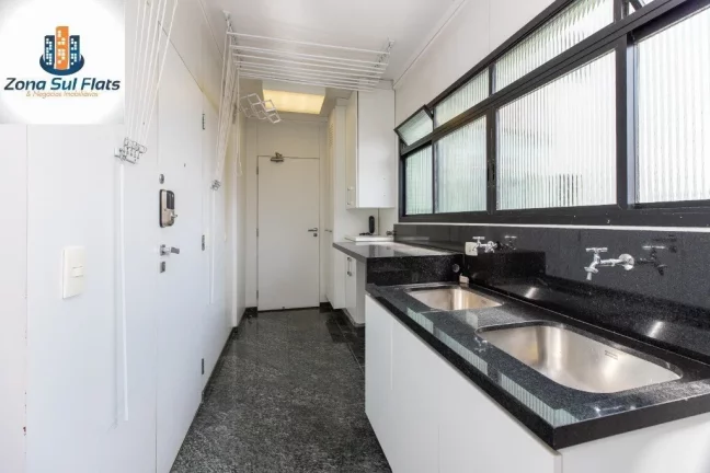 Imagem Apartamento Alto Padrão à Venda em Moema Com 4 Suítes e 4 Vagas - Varanda Gourmet