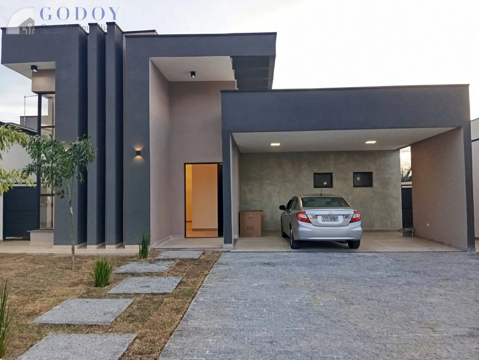 Foto do imóvel Residência Moderna com Área Gourmet, Piscina e 3 Suítes