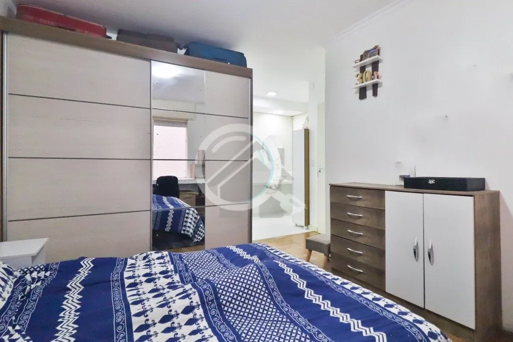 Imagem Apartamento com duas suítes e lavabo, cozinha montada com moves planejados de alto padrão, vaga de...