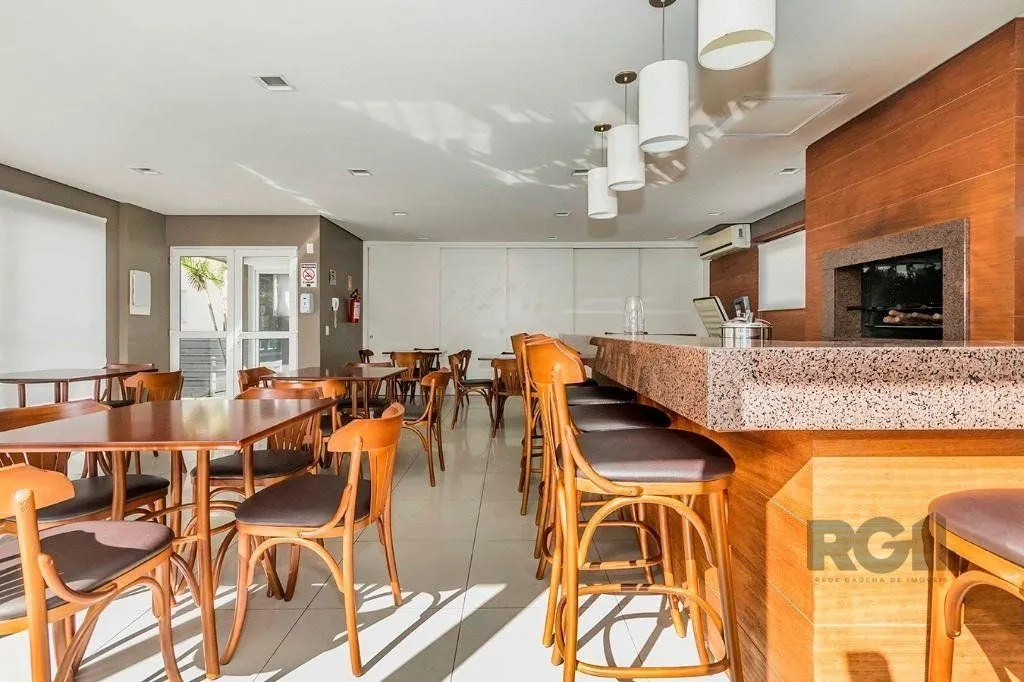 Imagem Apartamento para Venda - 73m², 2 dormitórios, sendo 1 suíte, churrasqueira e uma linda vista.. Infra estrutura completa de lazer.