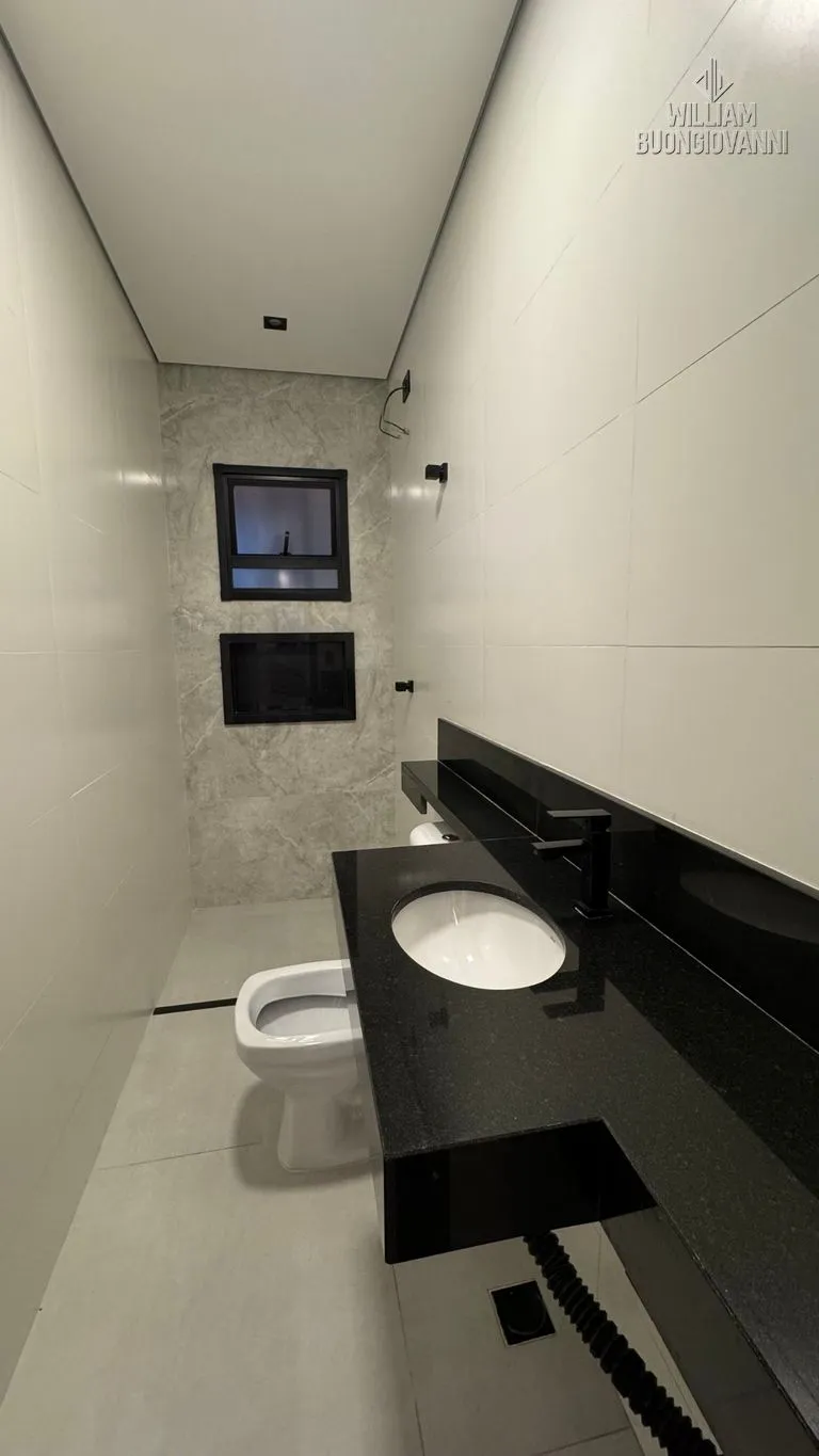 Imagem Casa Térrea 2 Dormitórios com Quintal - 57m²