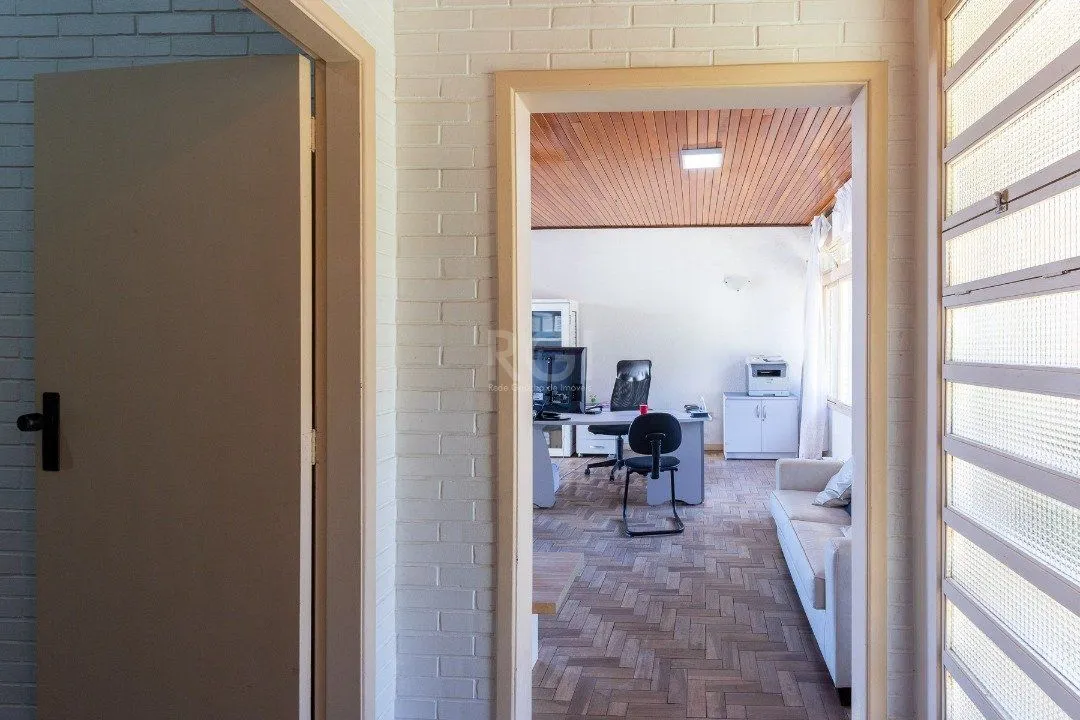 Imagem Casa para Venda - 400m², 5 dormitórios, sendo 2 suites, 4 vagas - Vila Assunção