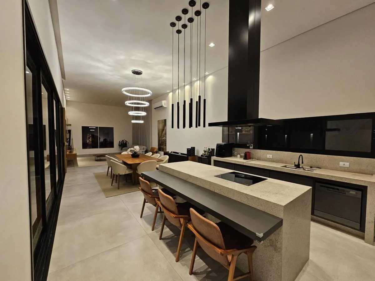 Foto do imóvel Casa à venda em Franca, Núcleo Agrícola Alpha, com 3 quartos, 220m2