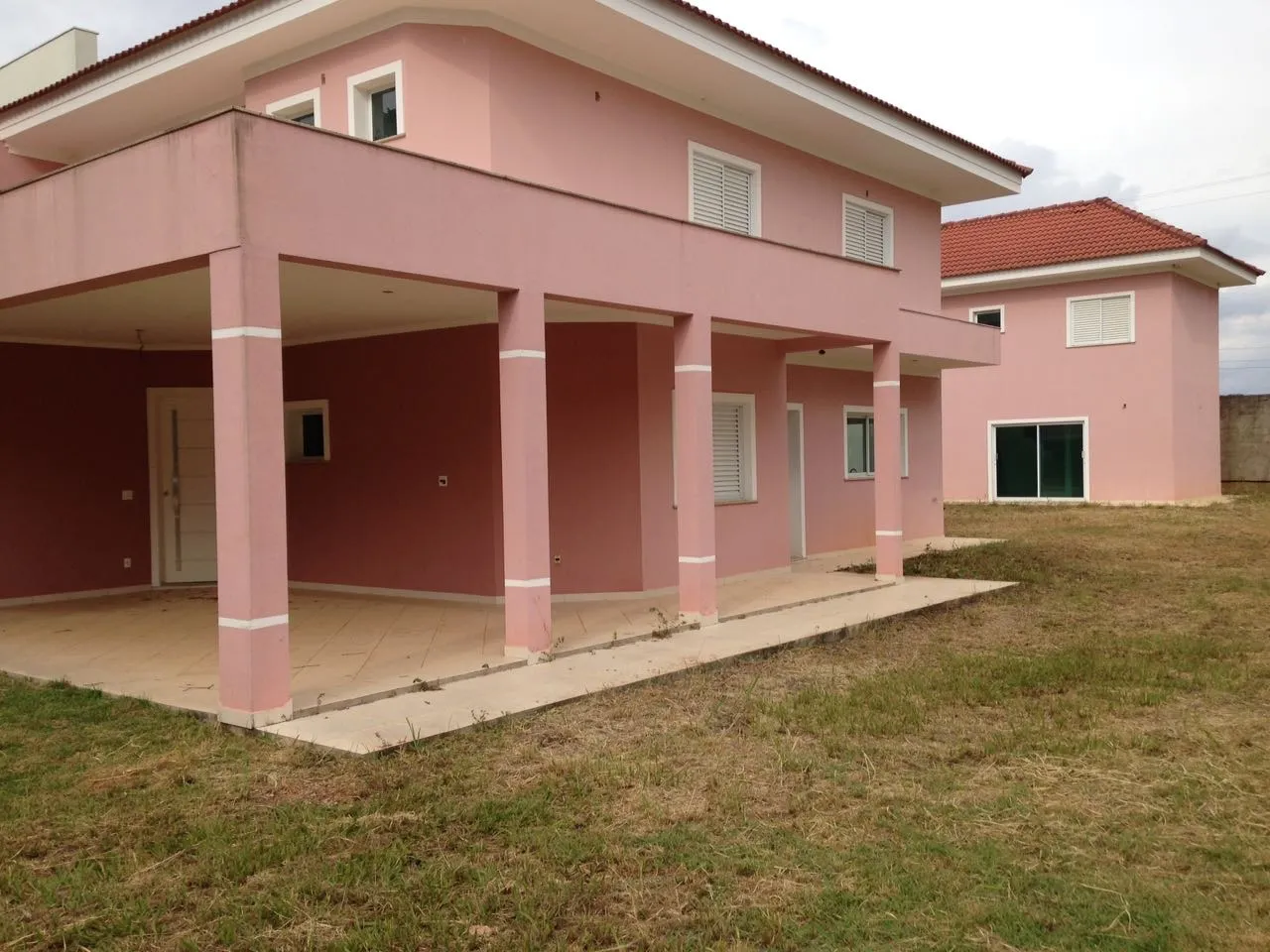 Imagem Casa Sobrado de 400m², Localizada no Condomínio Residencial Vivendas do Lago - SOROCABA/SP!