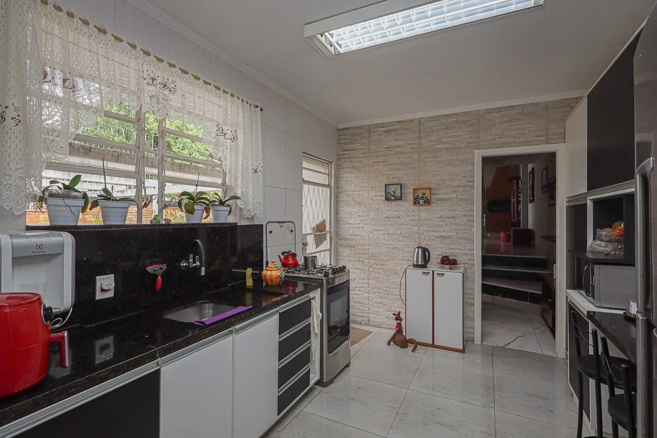Imagem Casa a venda, 3 quartos sendo 1 suíte, 166m² no bairro Passo da areia, Porto Alegre